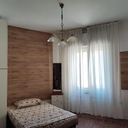 Dalla Nonna Pia Apartment *